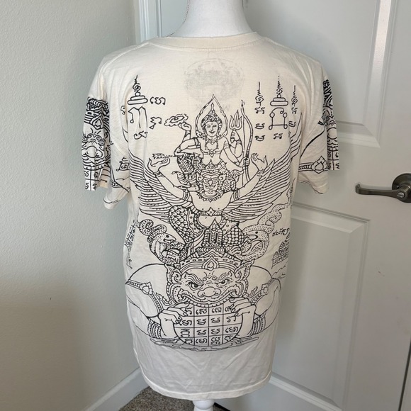 Work Thai Deity Graphic V-Neck T-Shirt Cream Black Line Art Garuda Mens Large - Picture 2 of 3